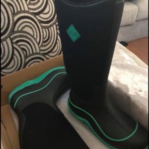 Muck boots